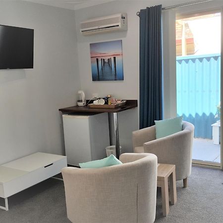 Palm Beach Guest House Rockingham Exterior foto